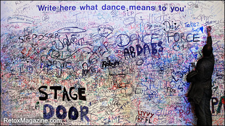 Move It 2011 signing board, write what dance means to you