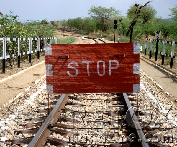 rajasthan stop sign railway