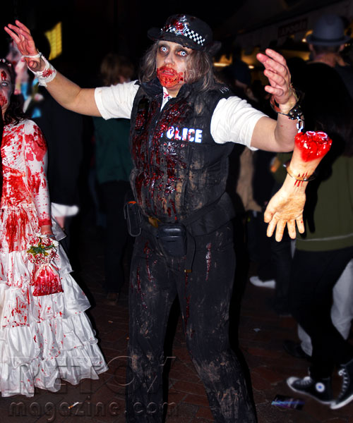 Zombie policewomen - Halloween zombie walk in London, photo 14